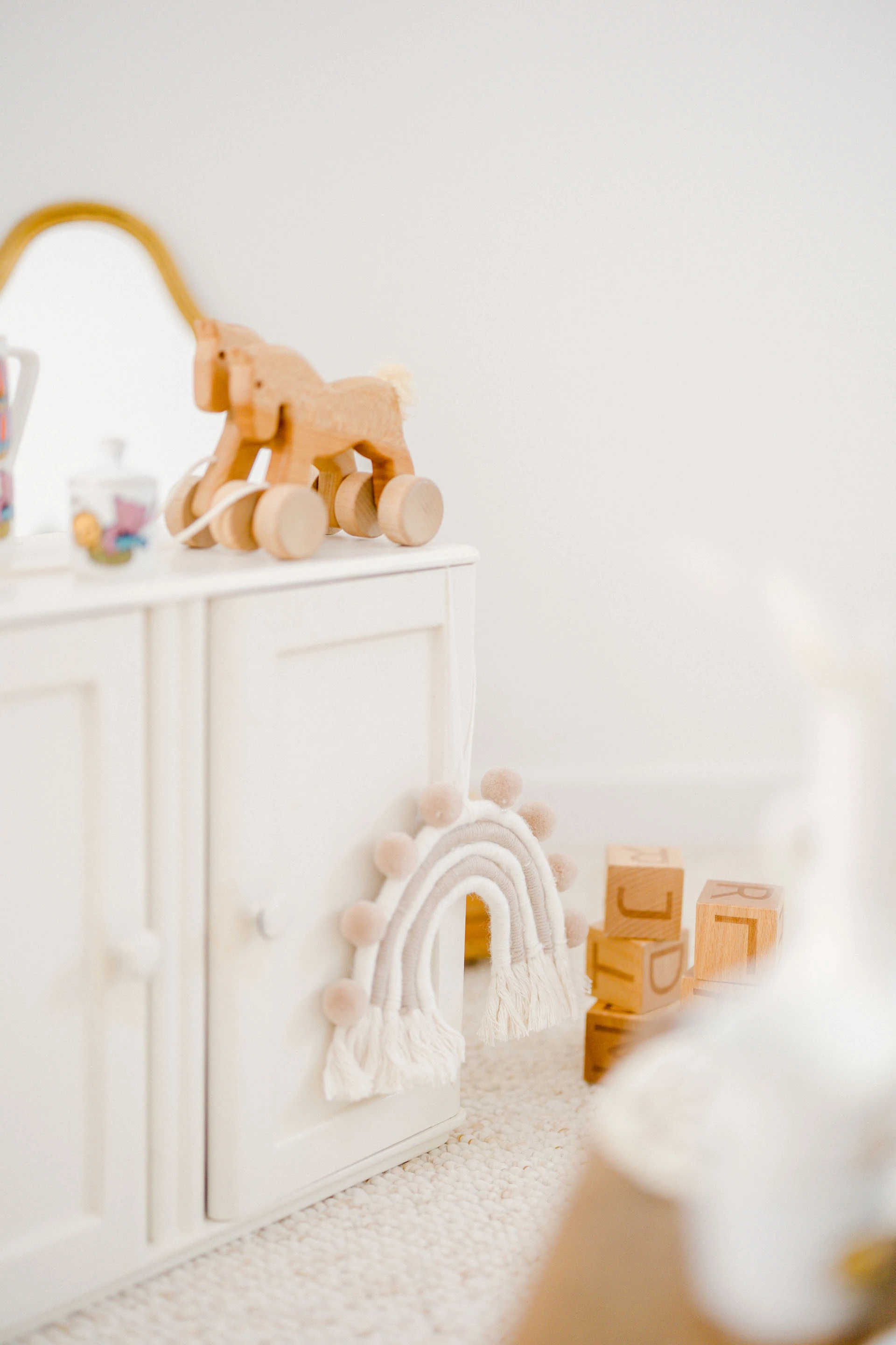 jouet enfant marron gris orange